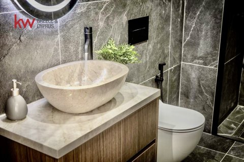 2 bedrooms Apartment in Larnaka, No. 50221 6