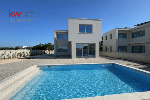 3 bedrooms Townhouse in Mazotos, Larnaka,  No. 50218 2