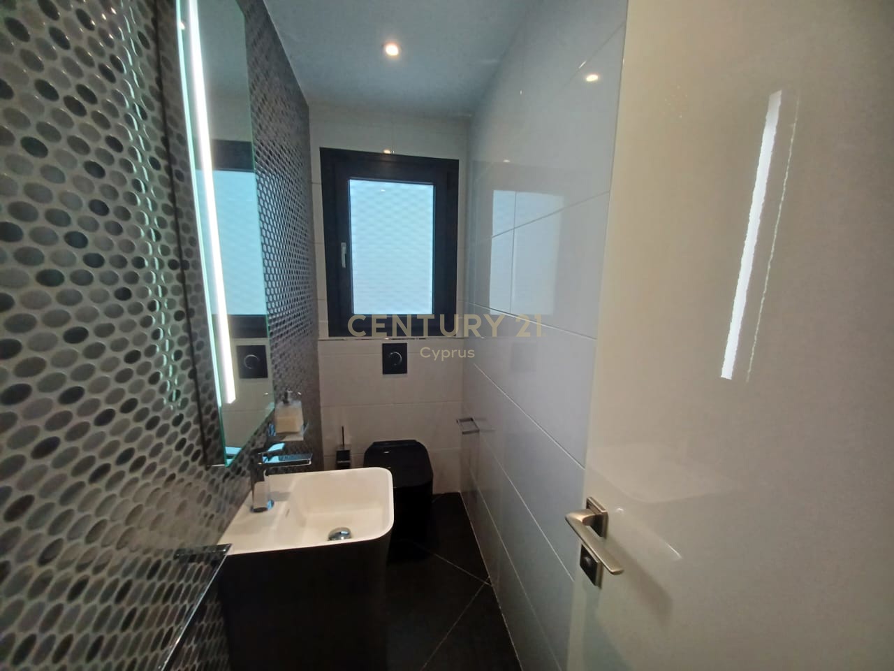 7 dormitorios Villa en Kolossi, Limassol, Chipre No. 35556