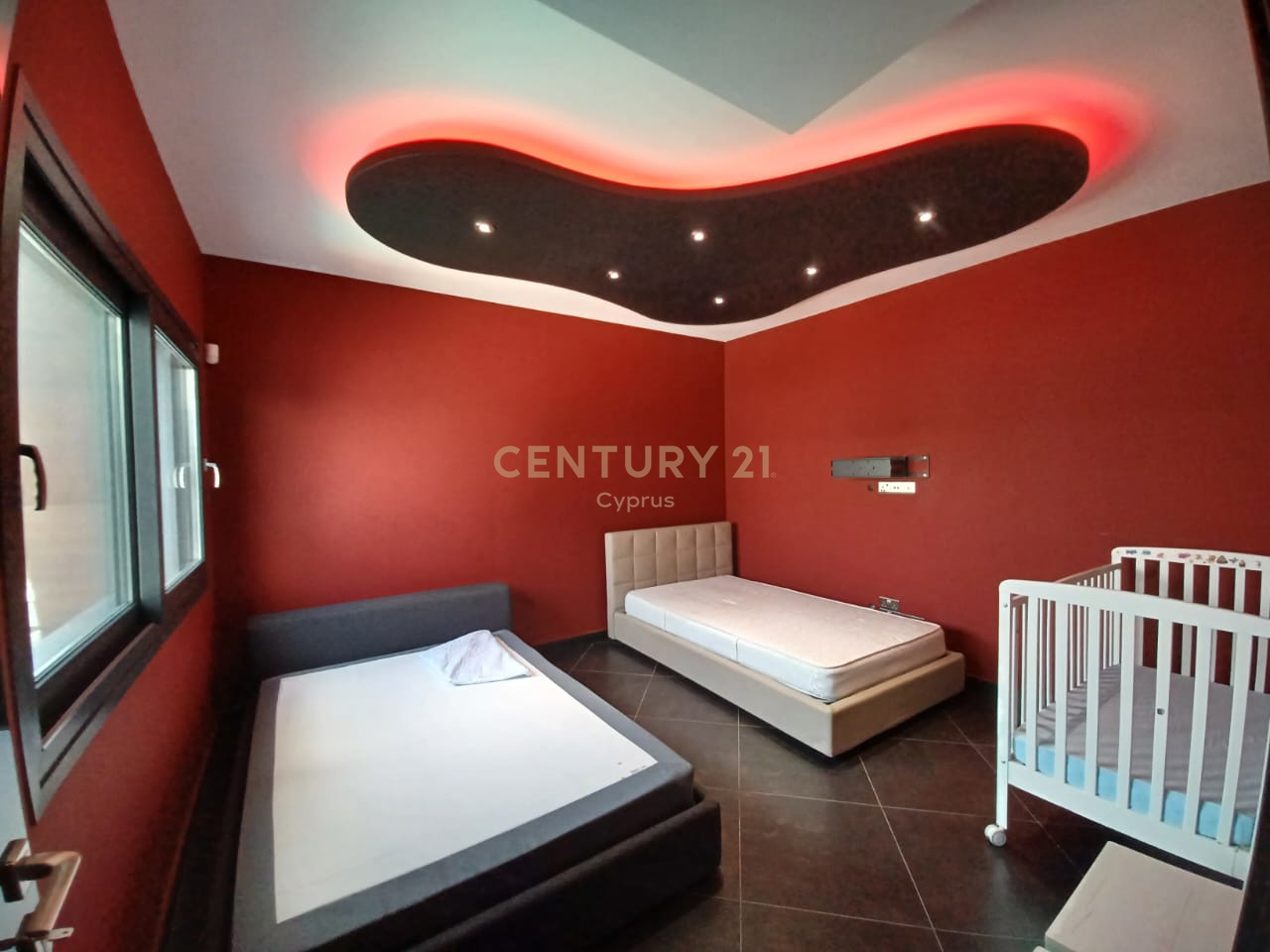 7 dormitorios Villa en Kolossi, Limassol, Chipre No. 35556