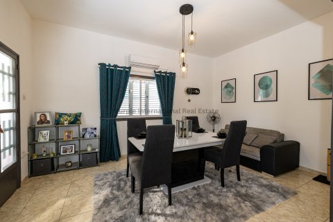 3 bedrooms Bungalow in Ormideia, Larnaka,  No. 39260 9