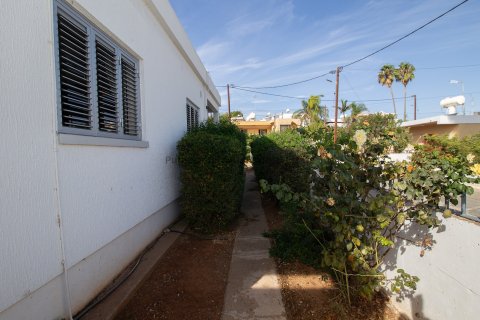 3 bedrooms Bungalow in Ormideia, Larnaka,  No. 39260 18
