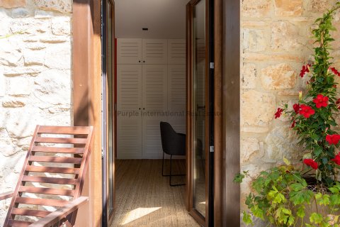 Вилла с 8 спальнями в Суни-Занакья, Лимасол,  № 39262 28