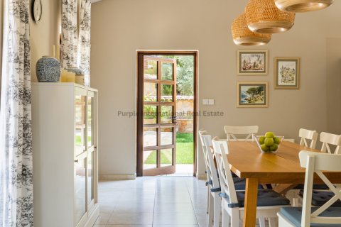 Вилла с 8 спальнями в Суни-Занакья, Лимасол,  № 39262 12