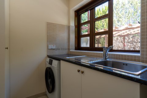 Вилла с 8 спальнями в Суни-Занакья, Лимасол,  № 39262 13