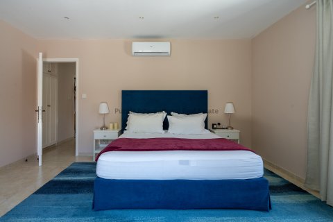 Вилла с 8 спальнями в Суни-Занакья, Лимасол,  № 39262 17