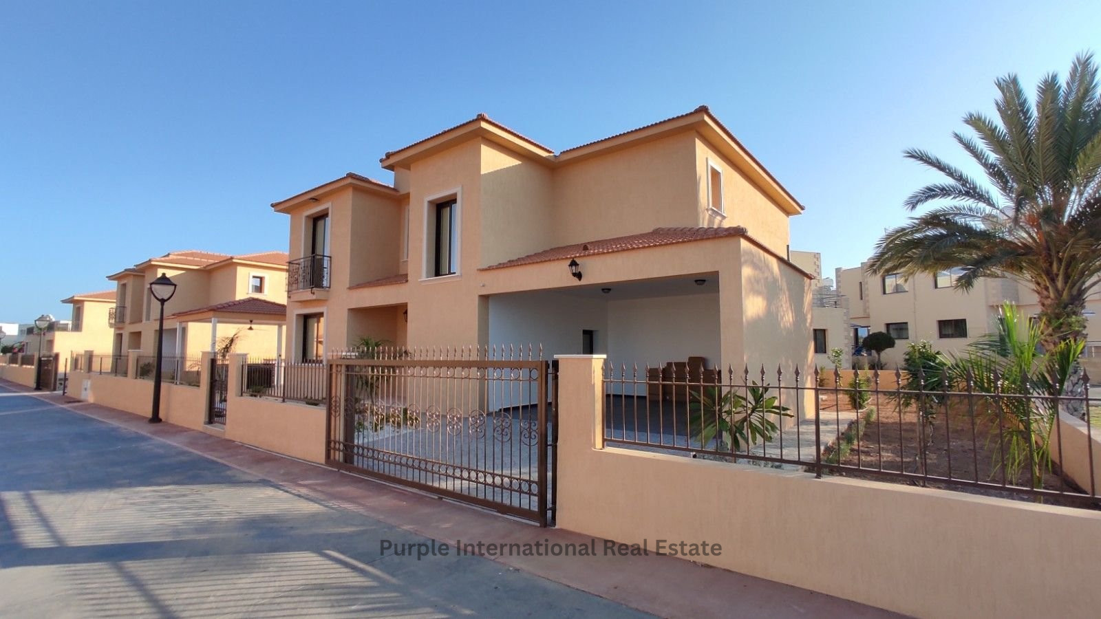 4 bedrooms Villa in Chloraka, Paphos, Cyprus No. 35800