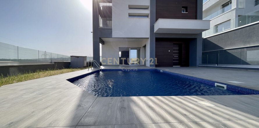 4 dormitorios Villa en Parekklisia, Limassol,  No. 55261