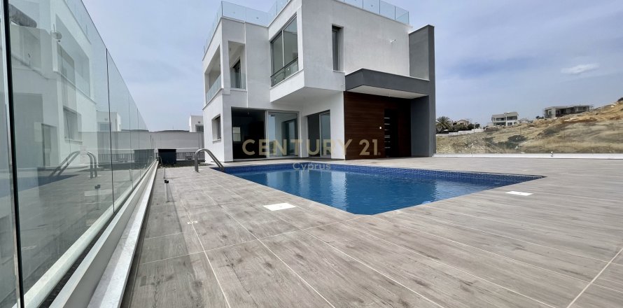 3 dormitorios Villa en Parekklisia, Limassol,  No. 55259