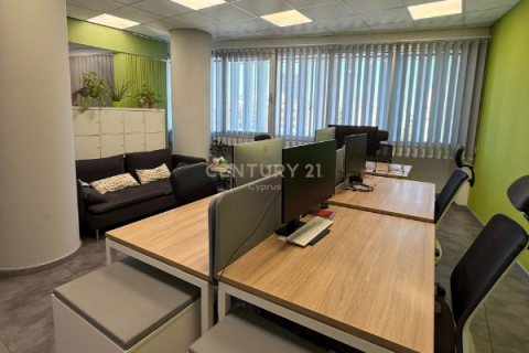 434m2 Bureau à Limassol,  No. 57174