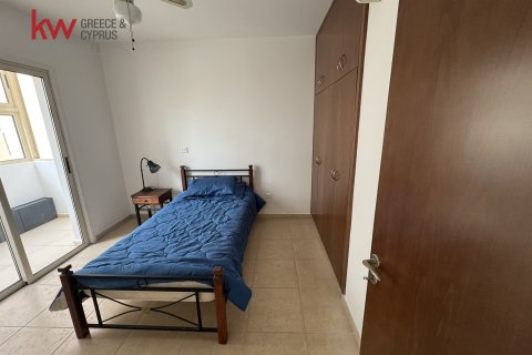 3 bedrooms Apartment in Larnaca, Larnaka,  No. 39842 18