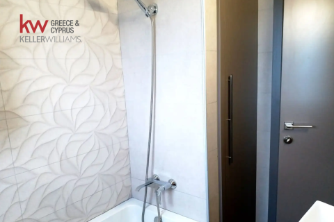 2 bedrooms Apartment in Larnaca, Larnaka,  No. 39840 7