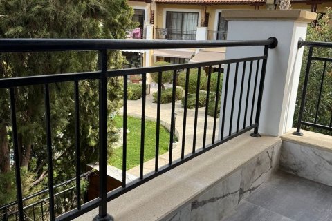 2 bedrooms Townhouse in Limassol,  No. 48286 5