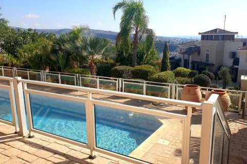 4 bedrooms Villa in Limassol, Cyprus No. 26597
