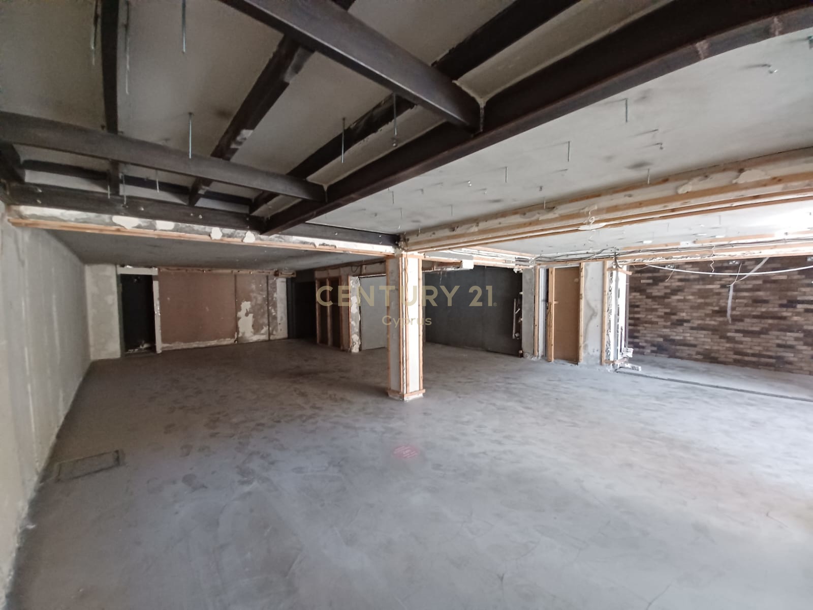 480m2 Boutique à Limassol, Chypre No. 53471