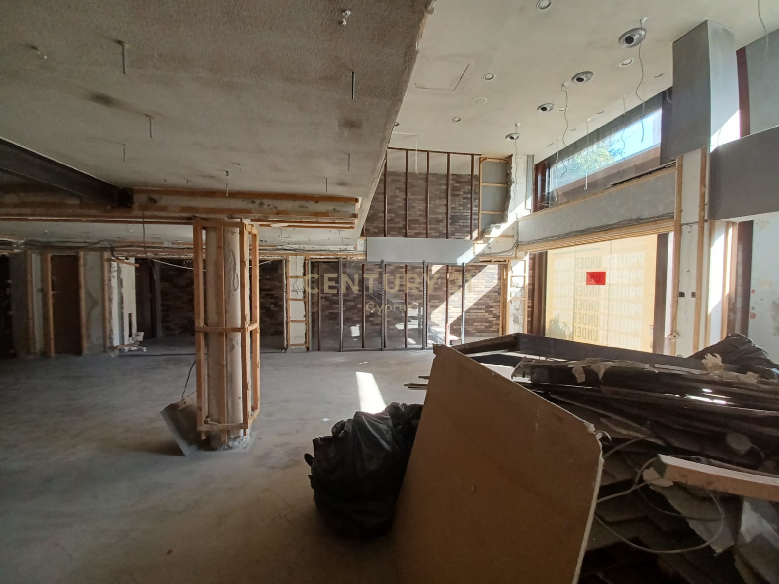 480m2 Boutique à Limassol, Chypre No. 53471