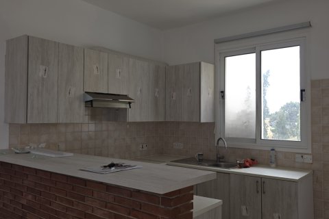 2 bedrooms Apartment in Pervolia, Larnaka,  No. 51992 11
