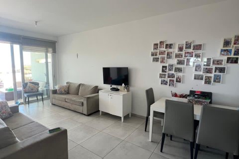 3 bedrooms Apartment in Larnaca, Larnaka,  No. 51995 3