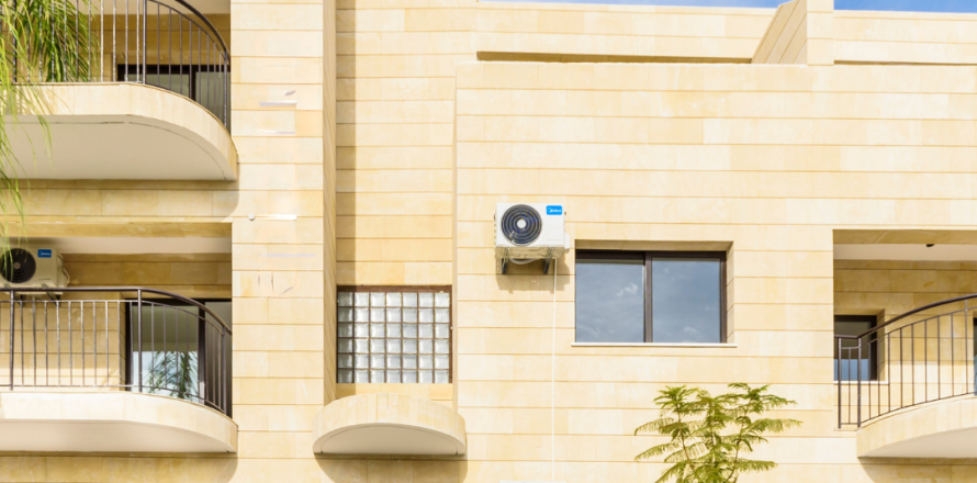 610m2 Local comercial en Aglandjia, Nicosia,  No. 51301