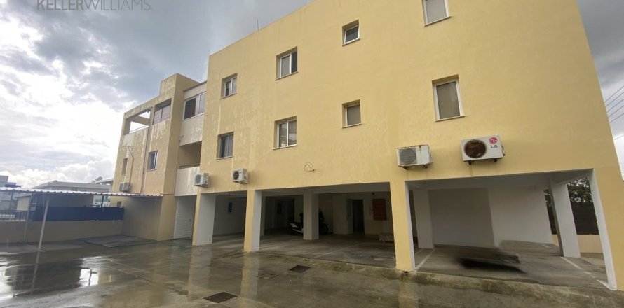 Квартира с 1 спальней в Ливадия, Никосия,  № 51302