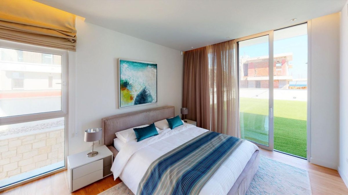 4 bedrooms Villa in Larnaca, Larnaka, Cyprus No. 38641
