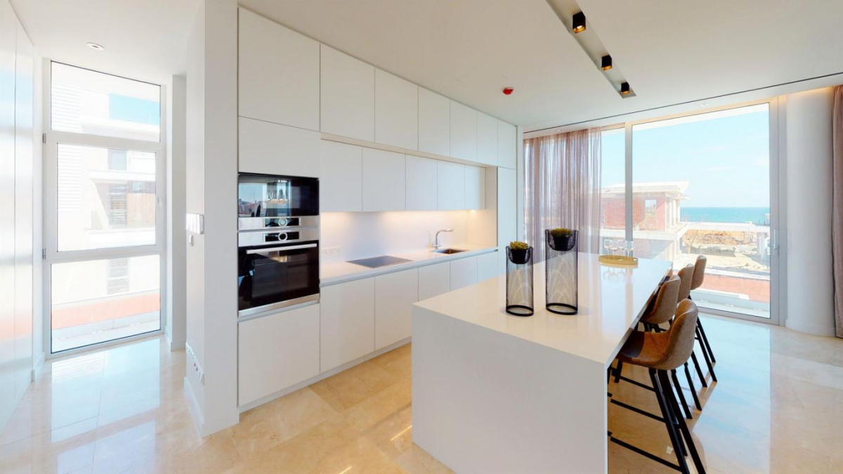4 bedrooms Villa in Larnaca, Larnaka, Cyprus No. 38641