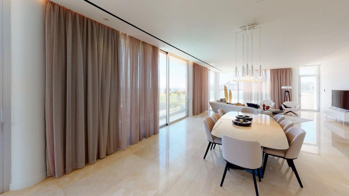 4 bedrooms Villa in Larnaca, Larnaka, Cyprus No. 38641