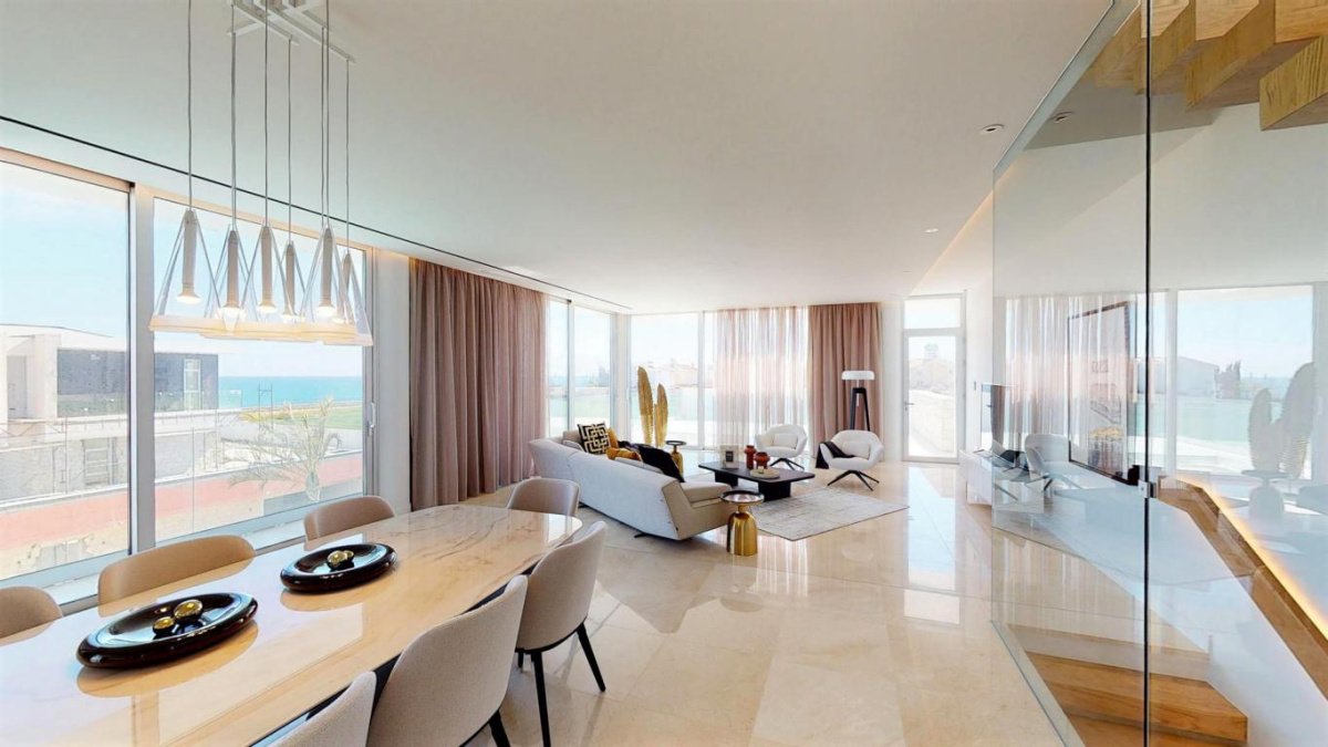 4 bedrooms Villa in Larnaca, Larnaka, Cyprus No. 38641
