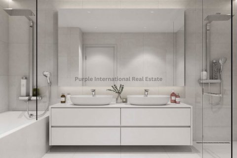 4 bedrooms Apartment in Limassol,  No. 39395 17