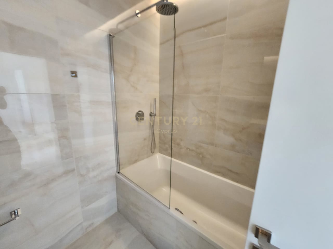 3 bedrooms Apartment in Tsiflikoudia, Limassol, Cyprus No. 56057