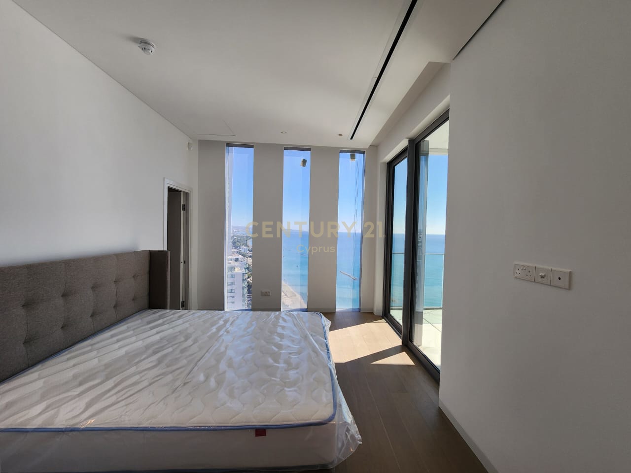3 bedrooms Apartment in Tsiflikoudia, Limassol, Cyprus No. 56057