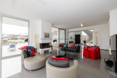 Вилла с 5 спальнями в Марони, Ларнака, № 39234 3