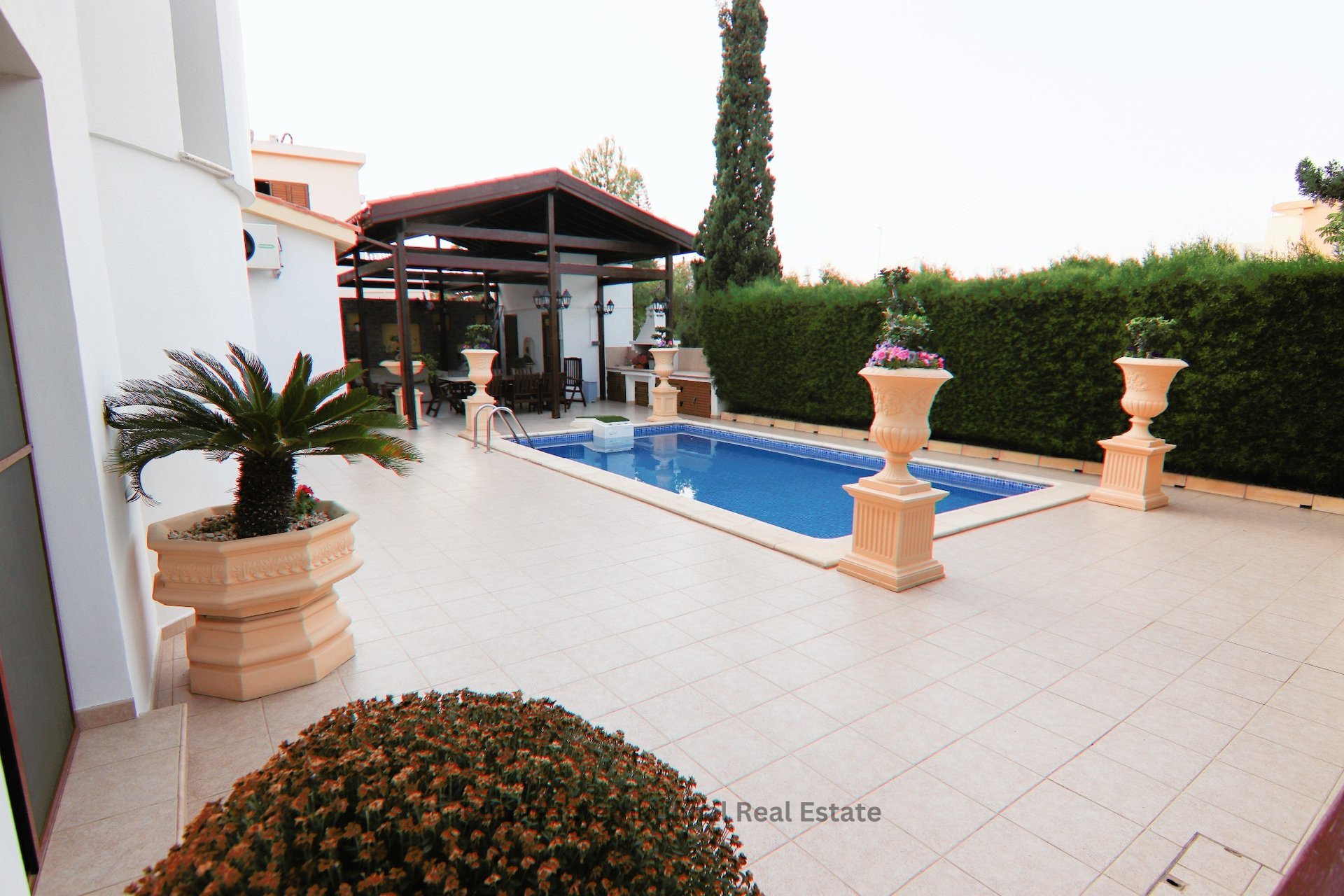 5 bedrooms Villa in Paralimni, Ammochostos, Cyprus No. 36190