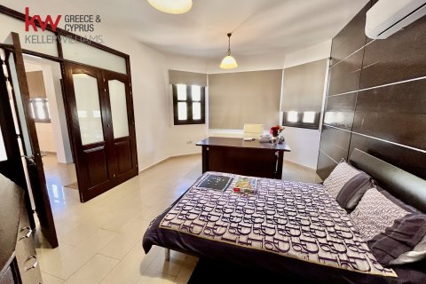 5 bedrooms Townhouse in Larnaka,  No. 40214 13