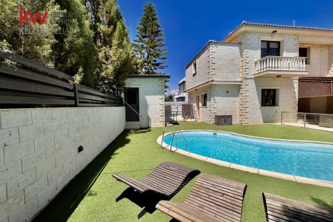 5 bedrooms Townhouse in Larnaka,  No. 40214 24