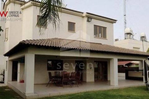 4 bedrooms Townhouse in Larnaka,  No. 40213 15