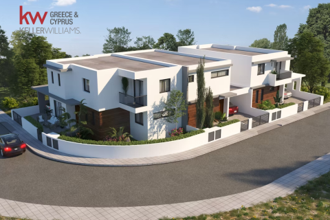 3 bedrooms Townhouse in Nicosia, No. 39555 2