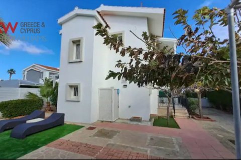 3 bedrooms Townhouse in Pervolia, Larnaka, No. 39560 3