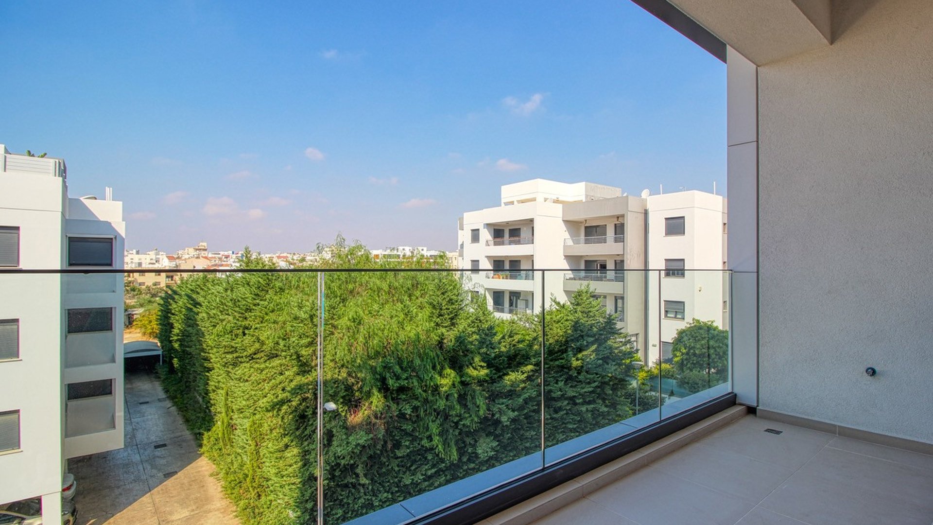 2 bedrooms Apartment in Mesa Geitonia, Limassol, Cyprus No. 29521