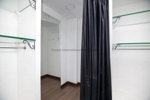 Магазин 68м2 в Паралимни, Аммохостос, Кипр № 37496 7