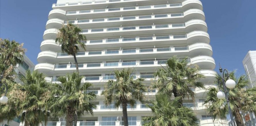 3 bedrooms Apartment in Larnaca, Larnaka,  No. 38583