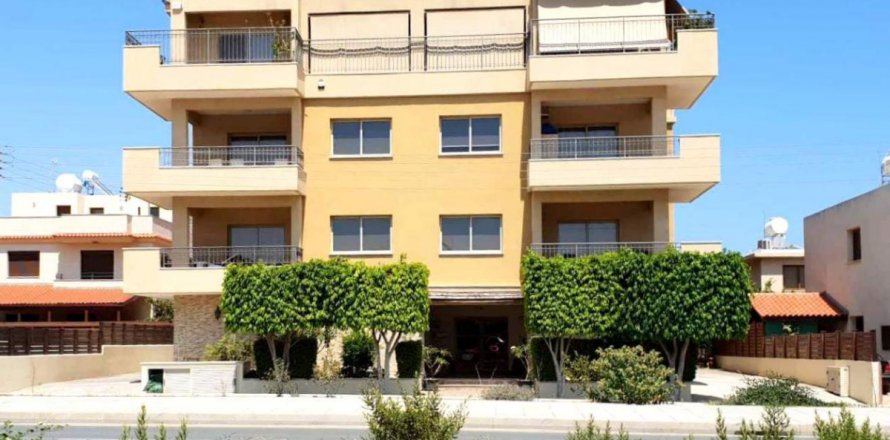 693m2 Commercial property in Limassol, No. 38585