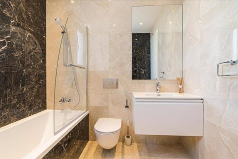 Studio Apartment in Limassol,  No. 38582 6