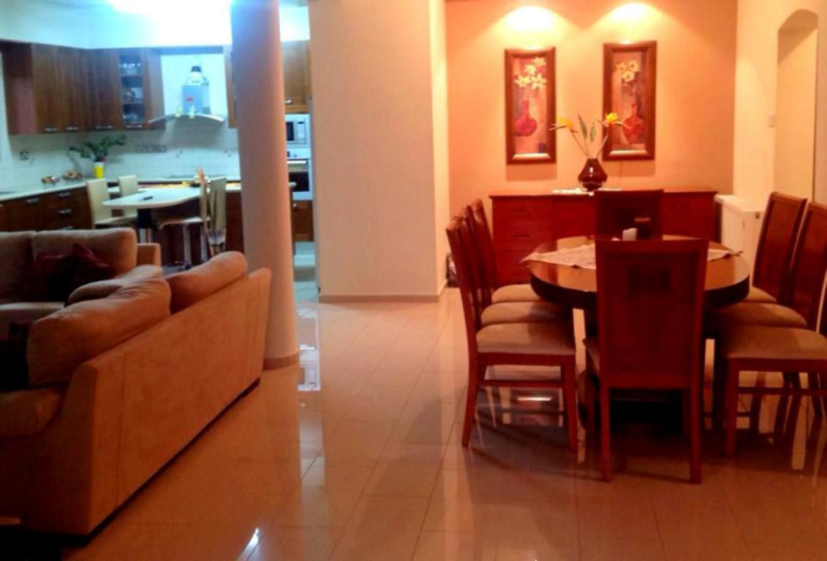 4 bedrooms Villa in Paphos, Cyprus No. 38581