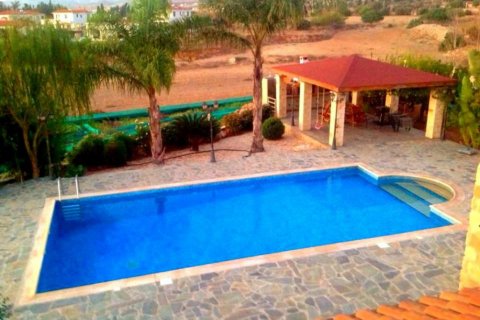 4 bedrooms Villa in Paphos,  No. 38581