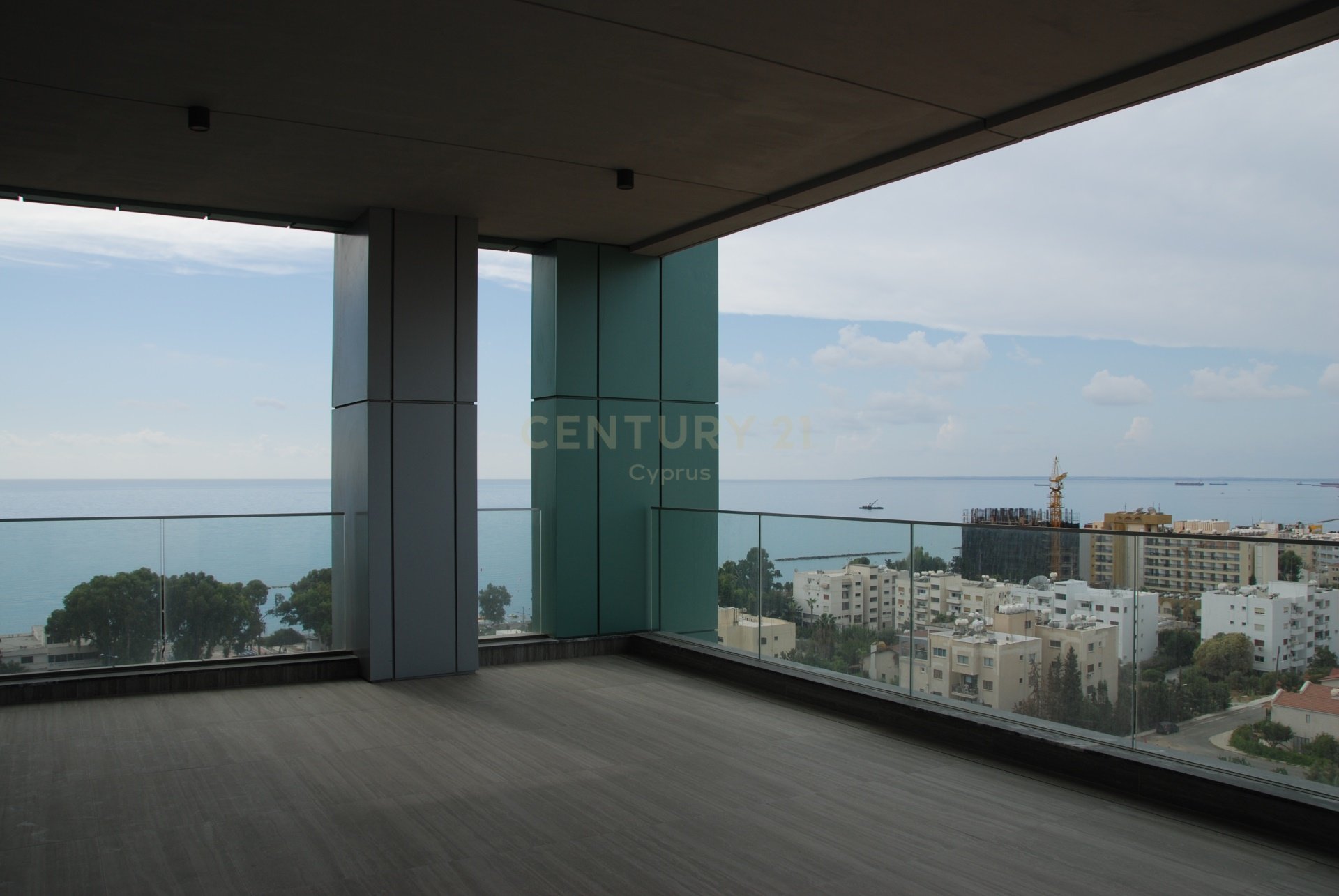 3 bedrooms Apartment in Agios Tychonas, Limassol, Cyprus No. 55839