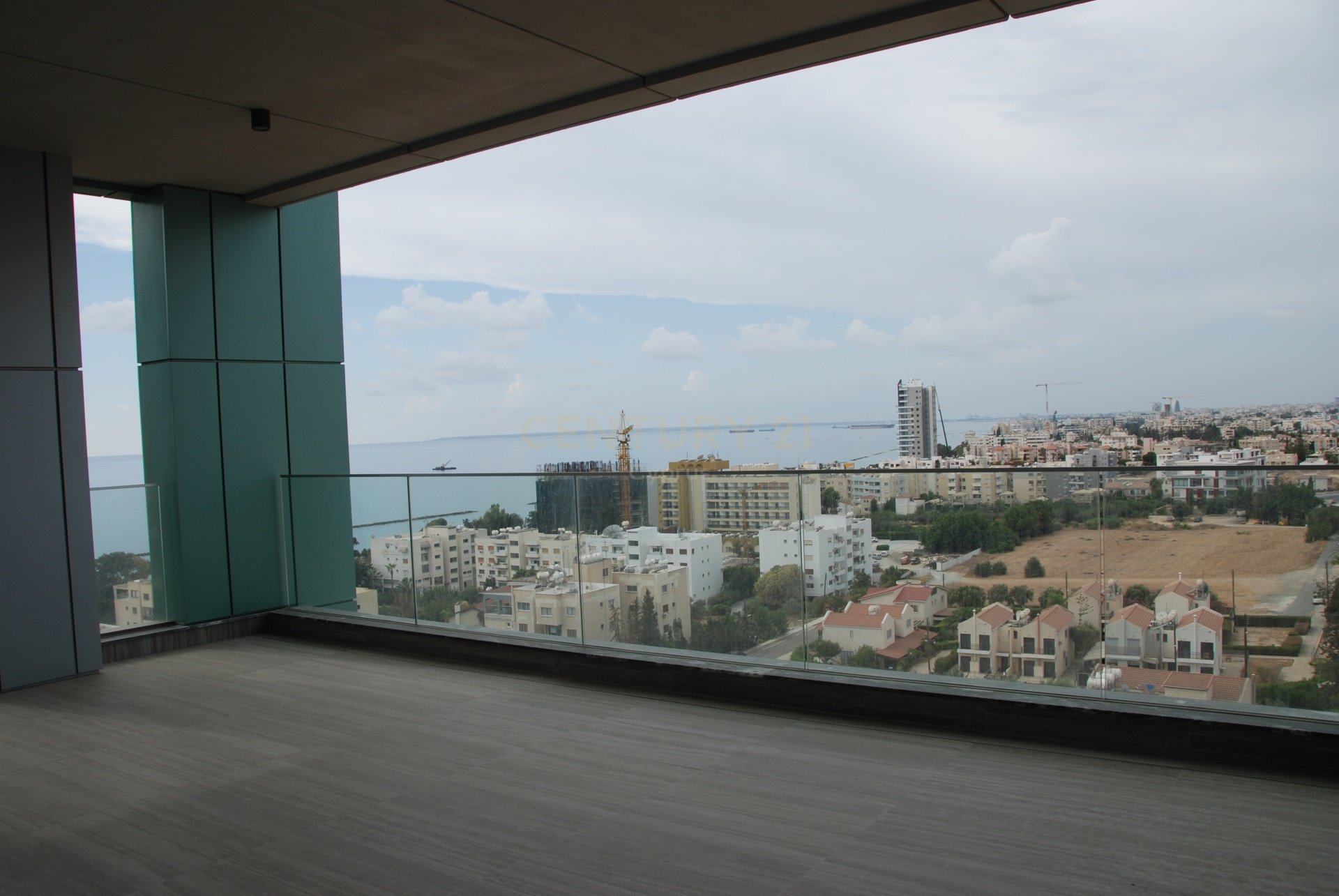 3 bedrooms Apartment in Agios Tychonas, Limassol, Cyprus No. 55839