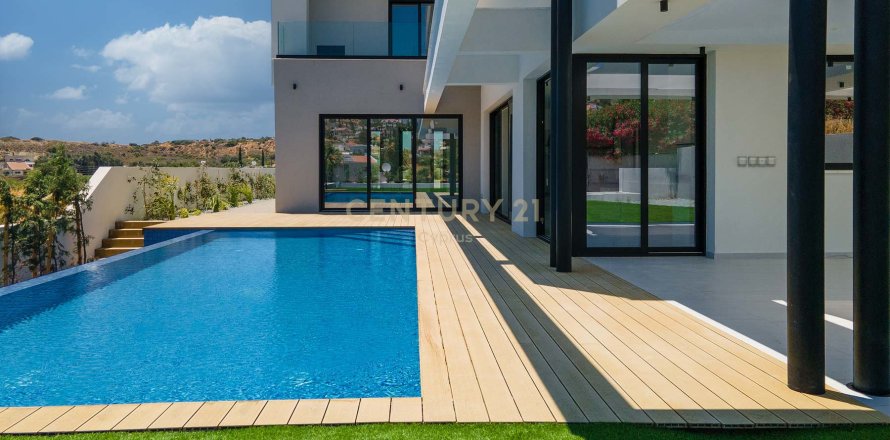 5 dormitorios Villa en Agios Tychonas, Limassol,  No. 55843