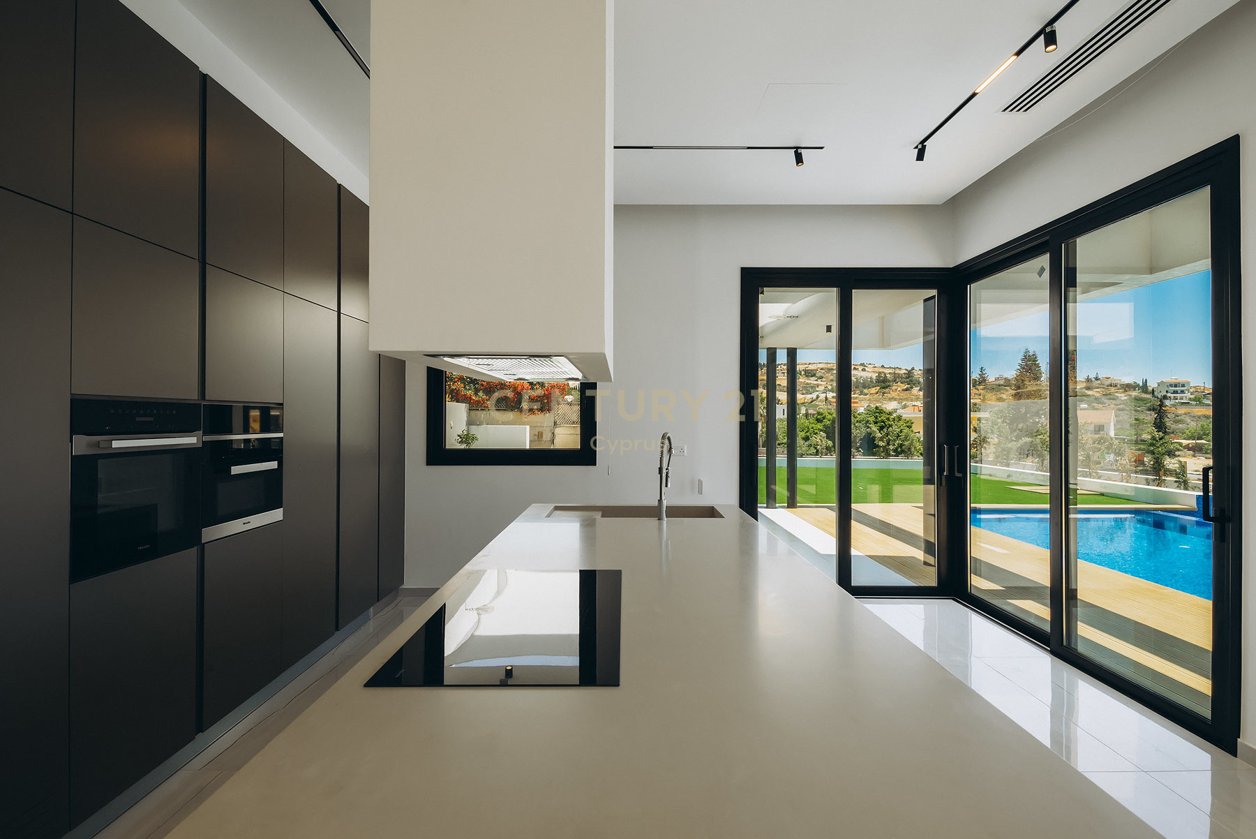 5 dormitorios Villa en Agios Tychonas, Limassol, Chipre No. 55843