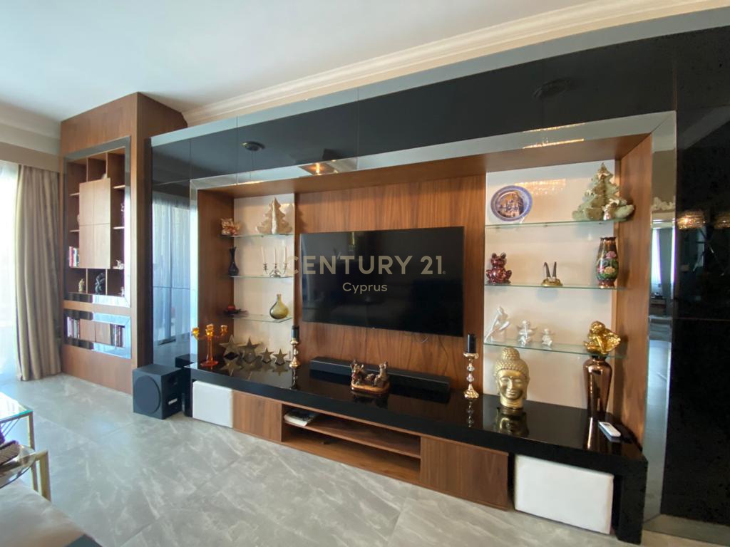 3 bedrooms Apartment in Germasogeia, Limassol, Cyprus No. 55844